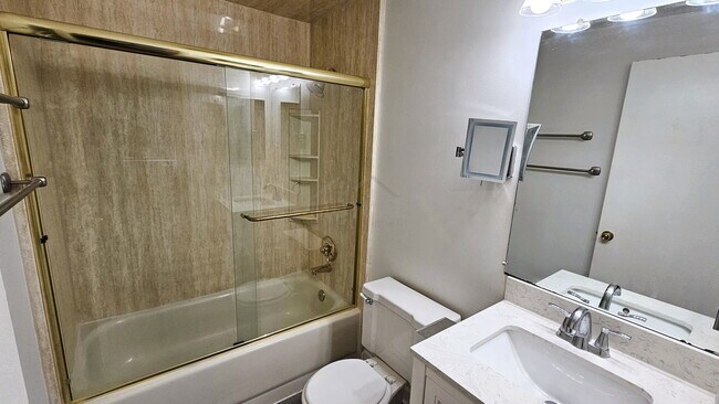 Building Photo - 5231 Bantry Dr