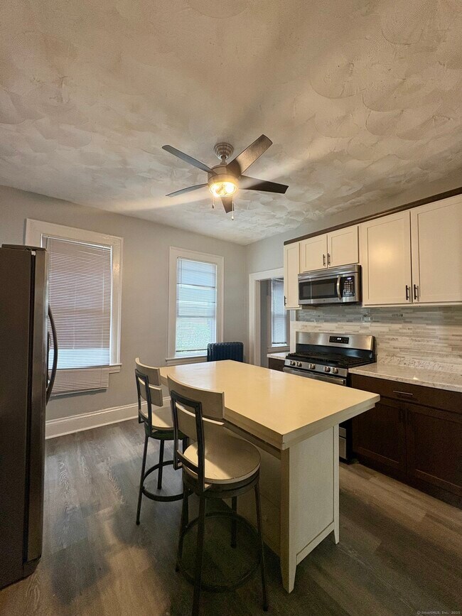 Building Photo - 46 Westbourne Pkwy