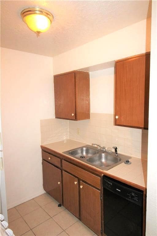 Building Photo - 901 US-77