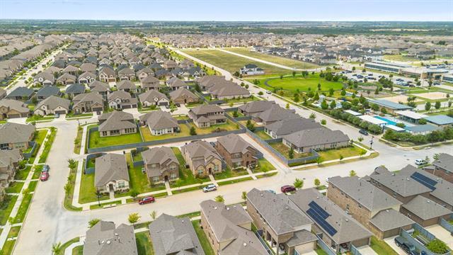 Building Photo - 7012 Willow Thorne Dr