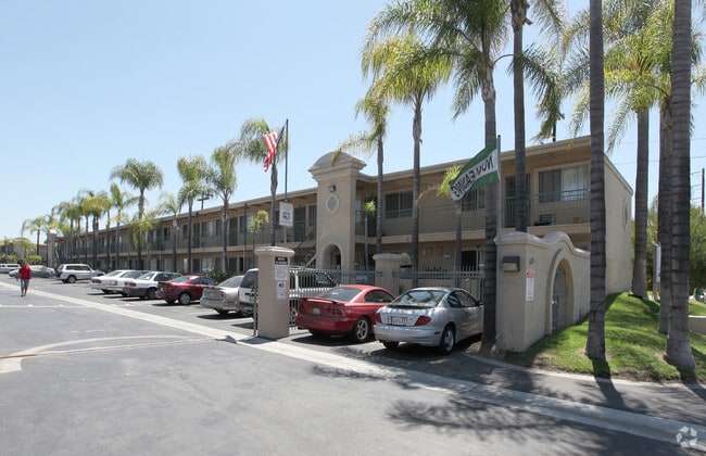 Primary Photo - Bella Vista