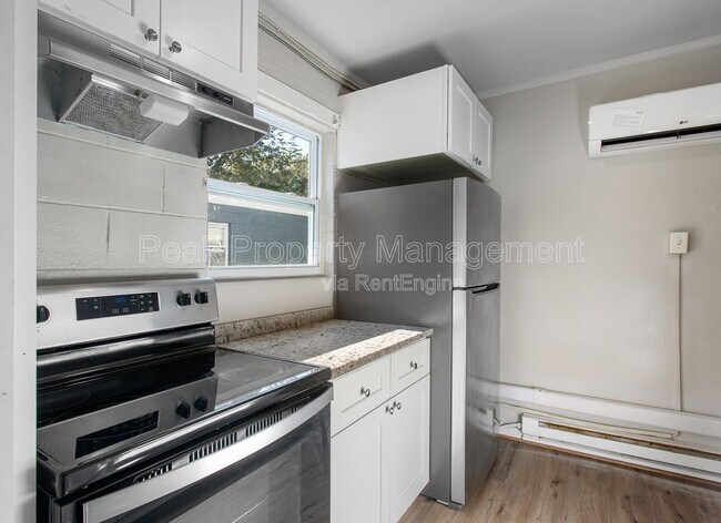 Building Photo - 925 N 20th St