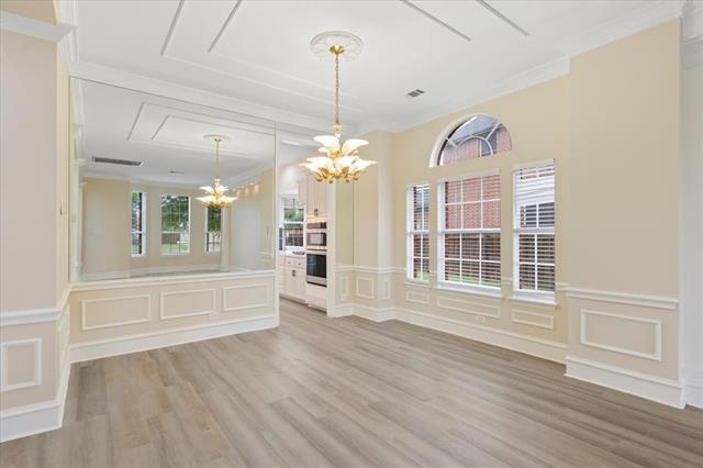 Building Photo - 1404 Parkwood Dr