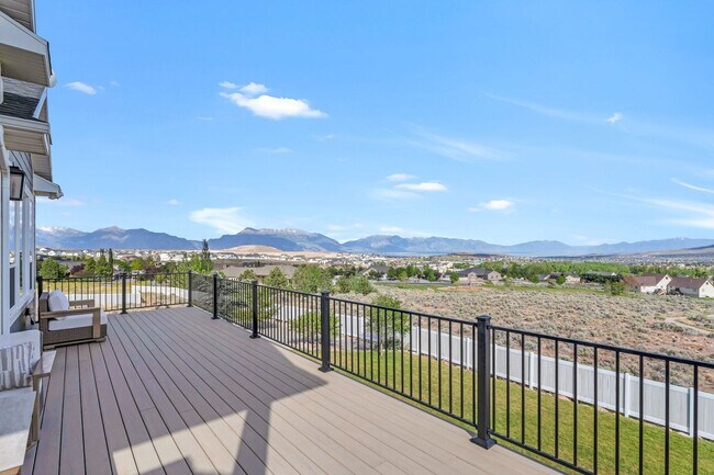 Building Photo - 2872 N Sorrel Dr
