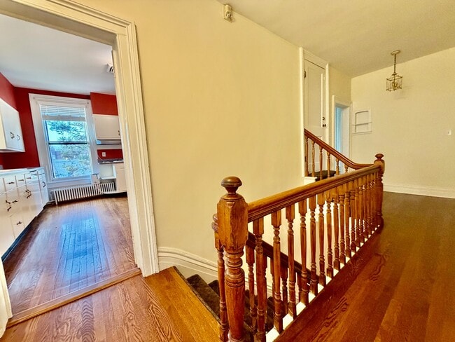 Building Photo - 225 N Broadway