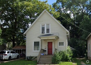 Building Photo - 2 bedroom 1 bath $1000