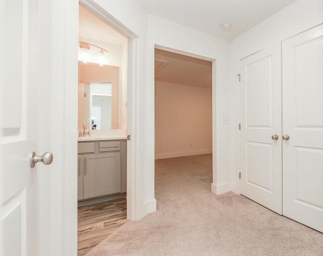 Building Photo - 7 Steelwood Ct