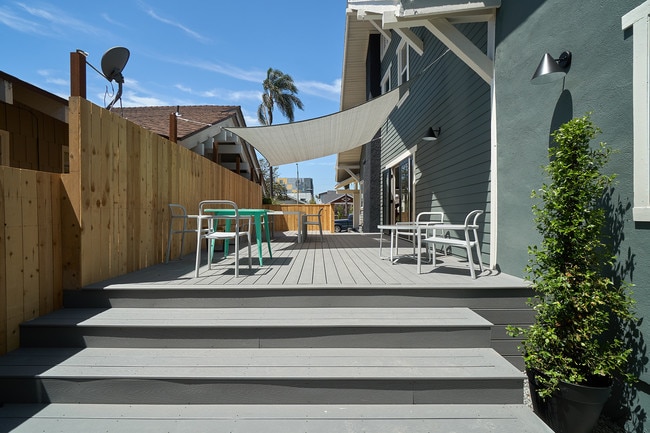 Building Photo - 152 S Serrano-2A