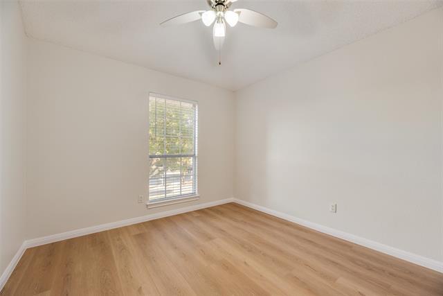 Building Photo - 1507 Lakeshore Dr