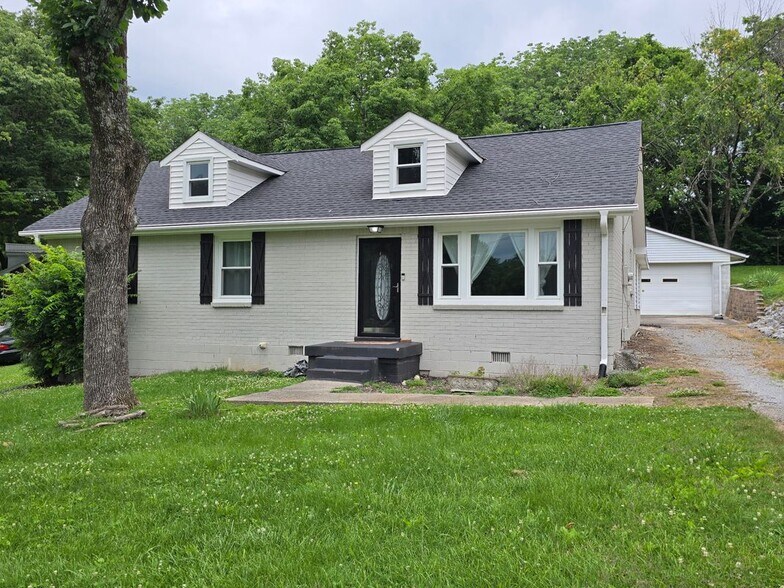 Primary Photo - 146 Cranwill Dr