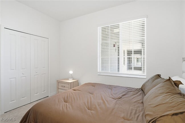 Building Photo - 14161 Heritage Landing Blvd