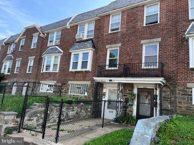 Building Photo - 1418 Greeby St
