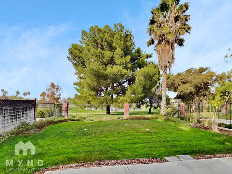 Building Photo - 2795 Cherry Hills Dr