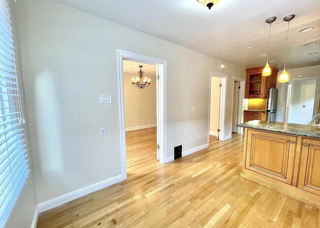 Building Photo - 1127 Clark Way