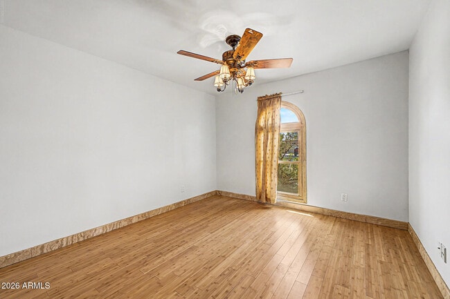 Building Photo - 5403 S Heather Dr