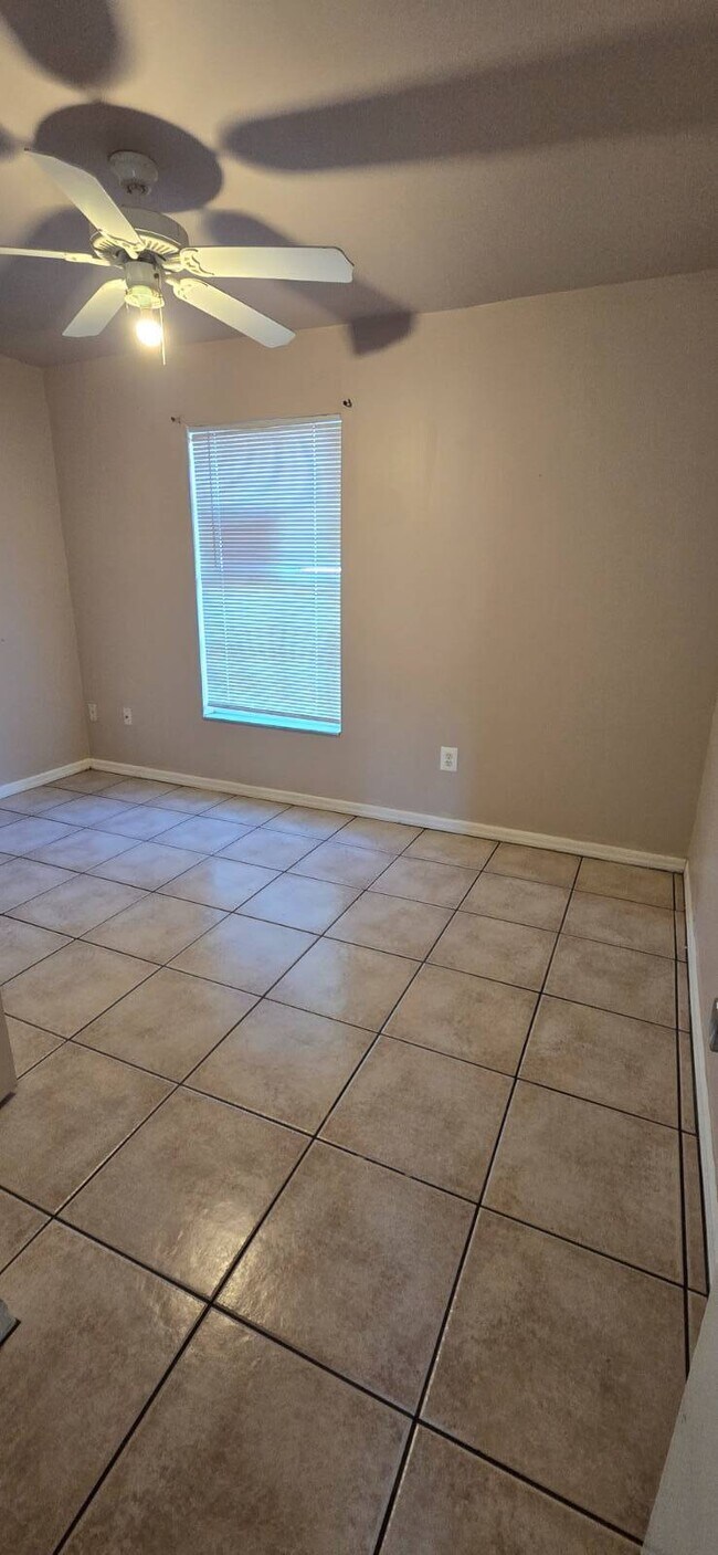 Building Photo - 15598 Spring Line Ln