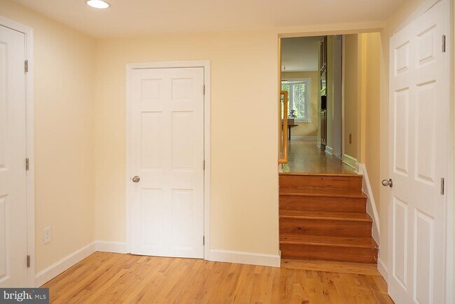 Building Photo - 1611 Avenue B