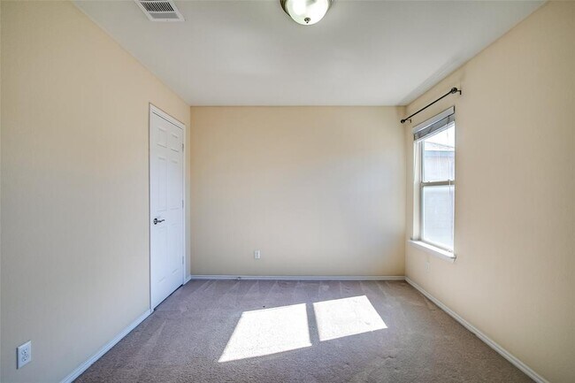 Building Photo - 3717 Dover Ferry Crossing