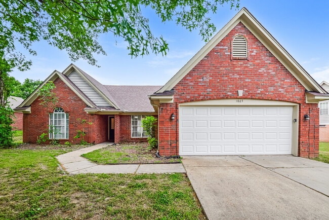 Building Photo - 1865 Winners Cir N