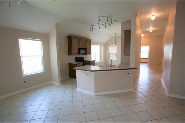 Building Photo - 2725 Sunlight Dr