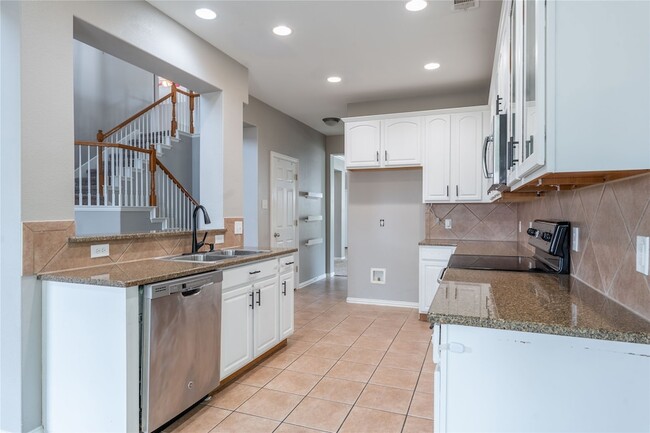 Building Photo - 4905 Carrotwood Dr