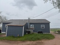 Building Photo - 718 Box Elder Rd W