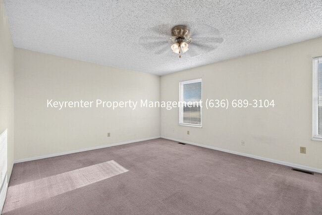 Building Photo - Charming 2-Bedroom Condo Available for Rent in Saint Peters!