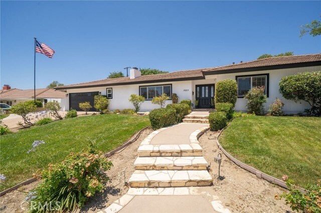 Building Photo - 1025 Kent Dr