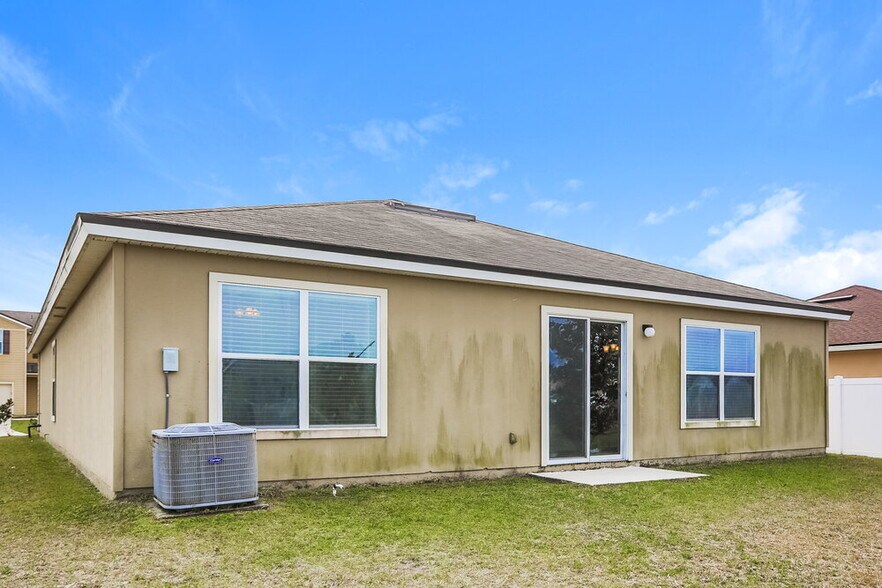 Building Photo - 3251 Canyon Falls Dr