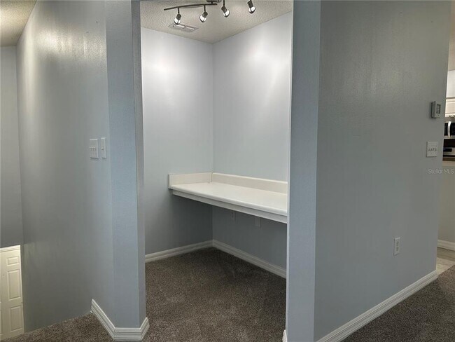 Building Photo - 10000 SW 52nd Ave