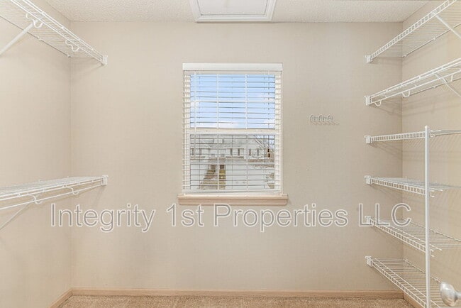 Building Photo - 4448 NE 83rd Terrace