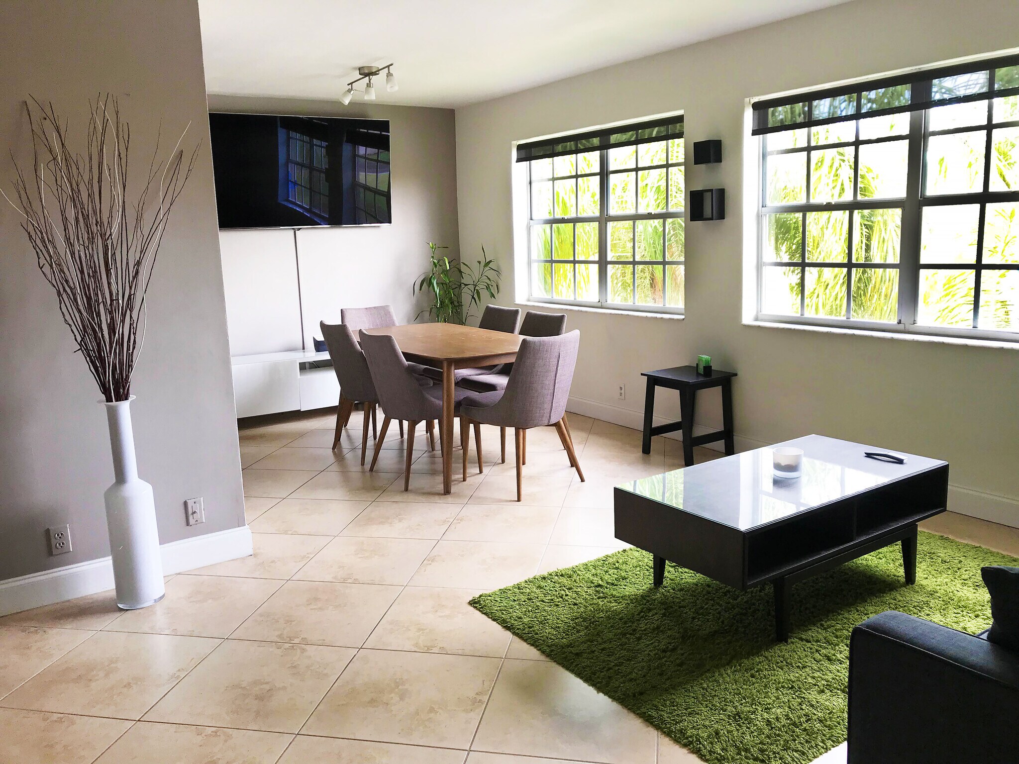 Building Photo - 8621 SW 5th St