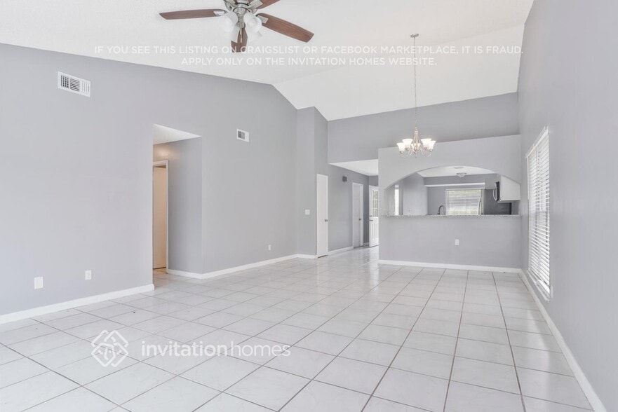 Building Photo - 8252 Cascade Oaks Dr