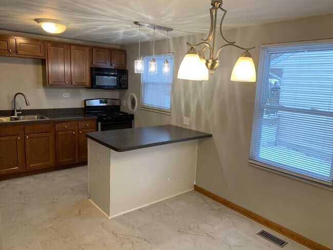 Building Photo - 229 Danesmoor Rd