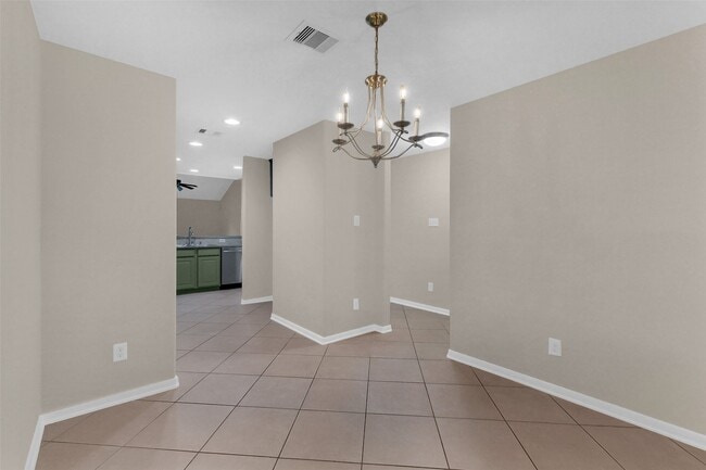 Building Photo - 10143 Rose Willow Ln