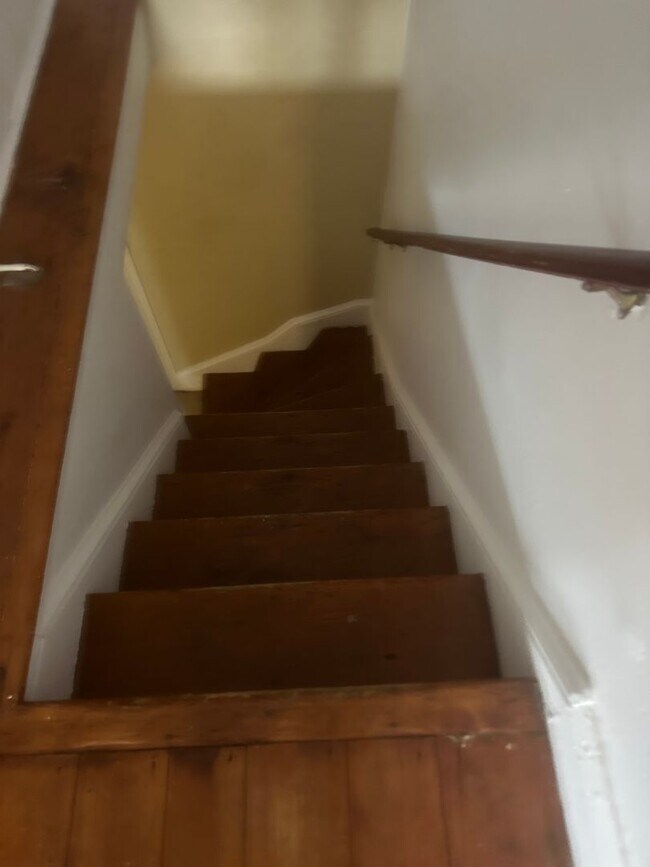 Building Photo - West Chester Historic Townhome - 4 bedrooms, 1 bath