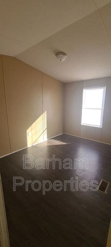 Building Photo - 140 Fox Tail Trl