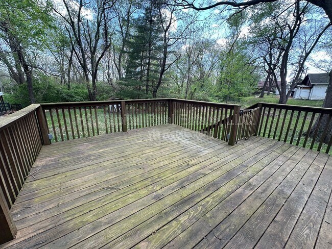 Building Photo - 1006 N 2nd St