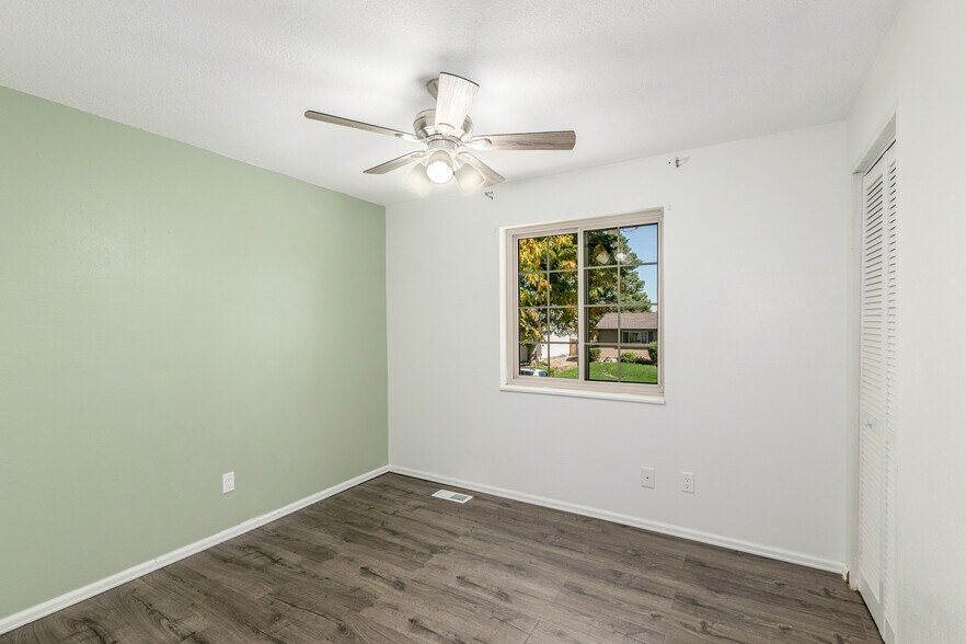 Building Photo - 1549 S Evanston St