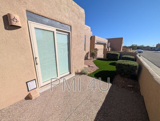 Building Photo - 12612 Carmel Ct NE