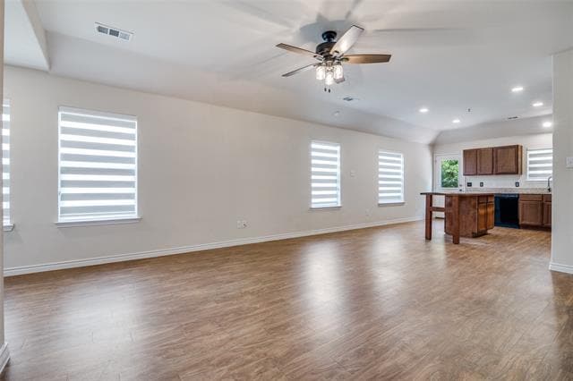 Building Photo - 3504 Robin Rd