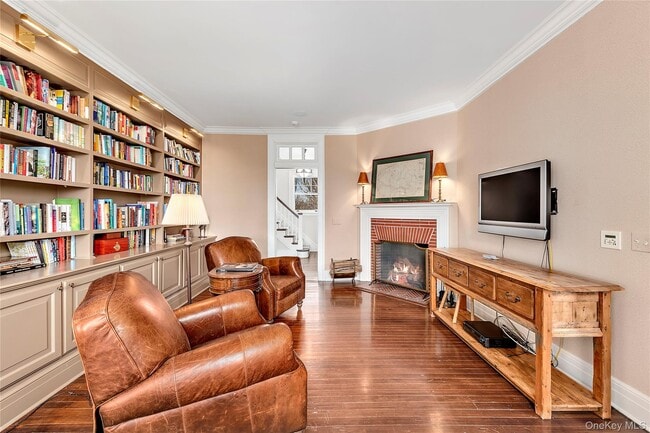 Building Photo - 270 Guard Hill Rd