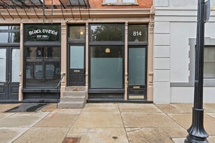 Building Photo - 814 Elm St