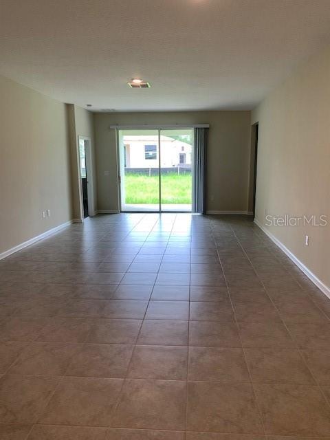 Building Photo - 16452 Champlain St