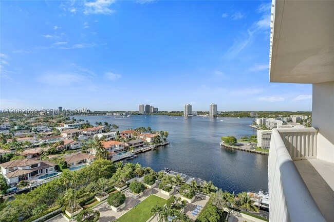 Building Photo - 1000 E Island Blvd