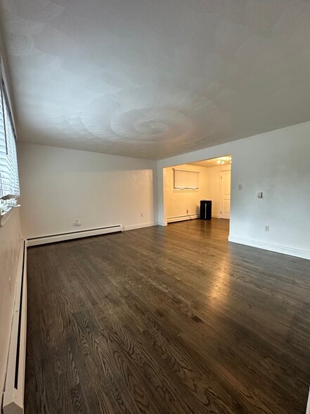 Building Photo - 2703 Harbison St