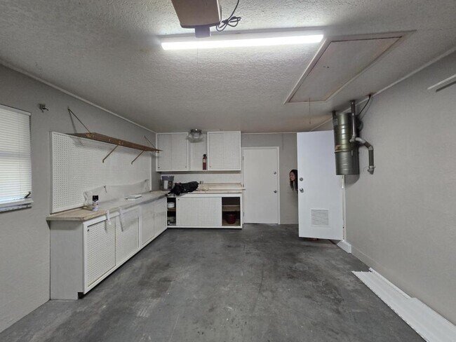 Building Photo - 9310 Marler Rd