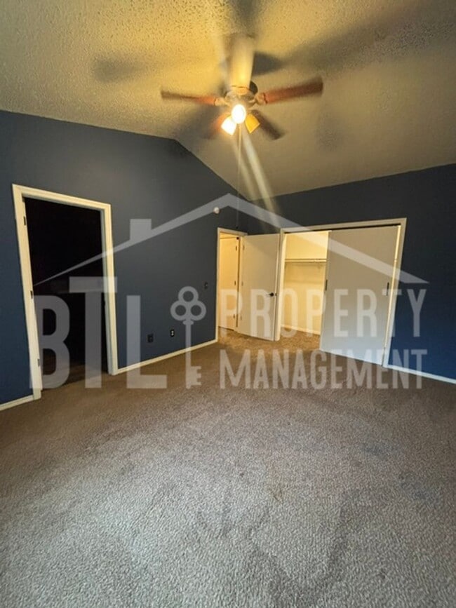 Building Photo - Peaceful 3-Bedroom Home Near Branson, MO – Reeds Spring School District