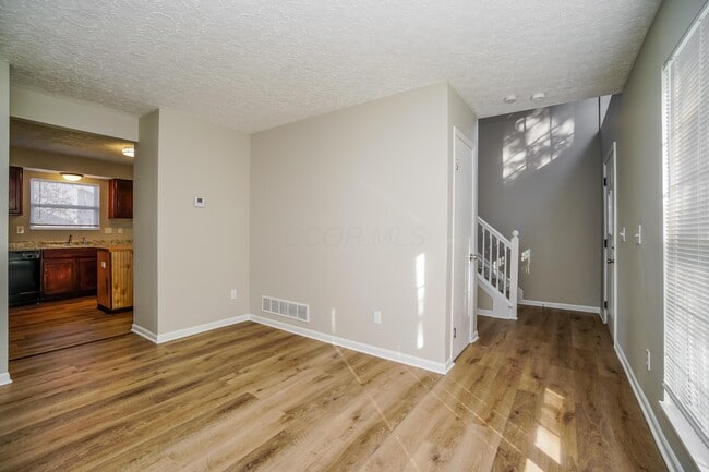 Building Photo - 458 Pruden Dr