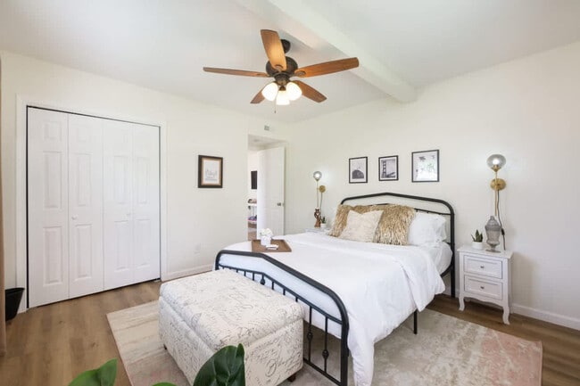 Building Photo - 415 Short St